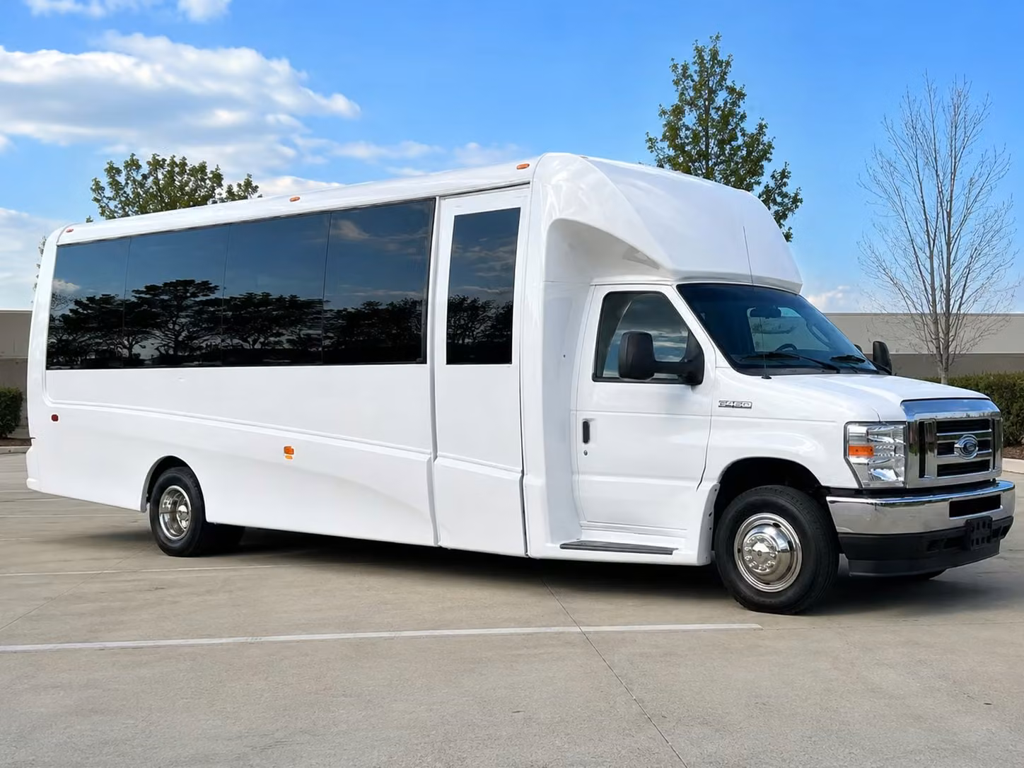 15 passenger minibus