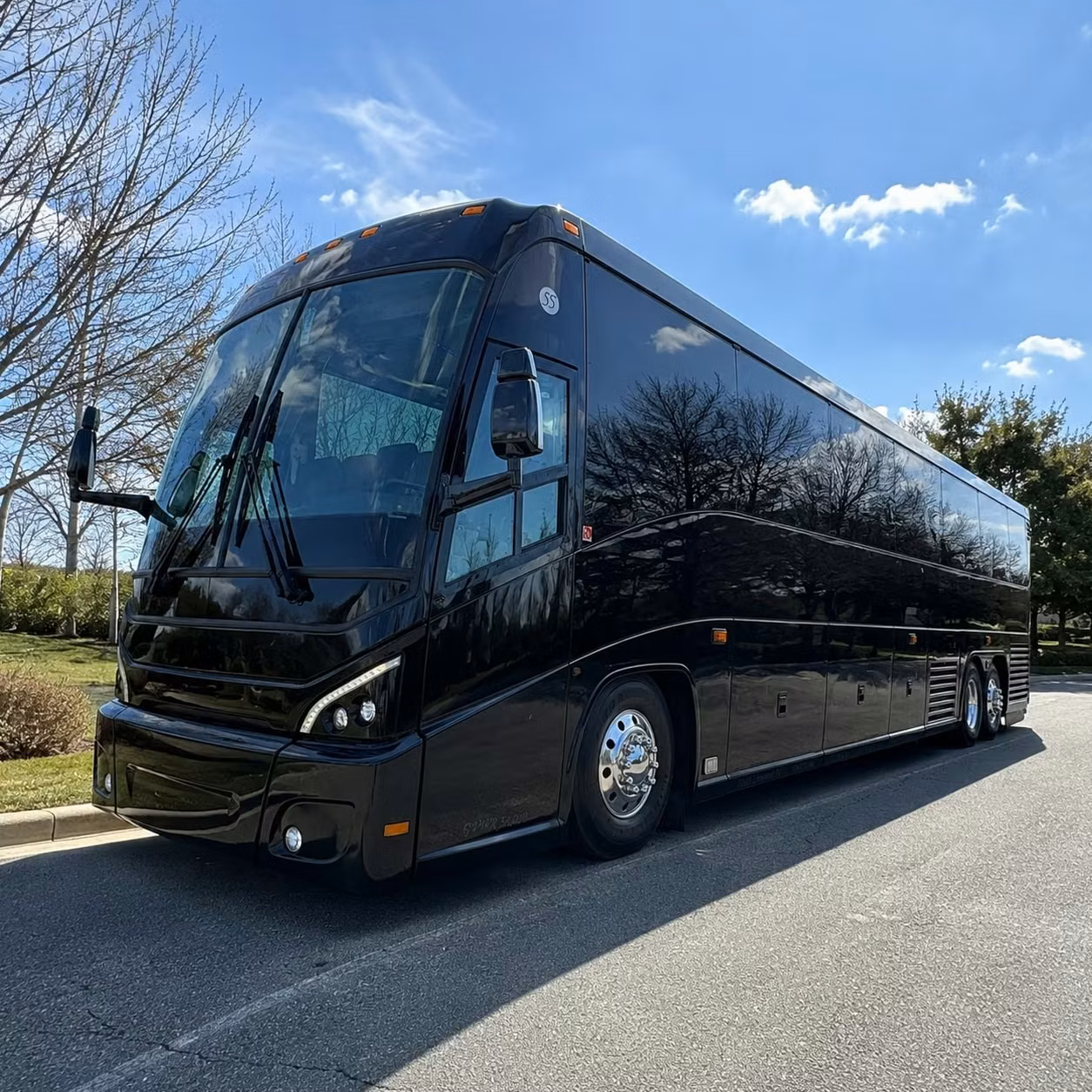 charterbusrentalnashuanh com lets you compare corporate event shuttles for nashua business gatherings of every size